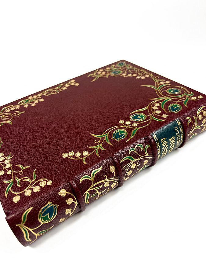Подарочная книга с кожаной обложкой пример